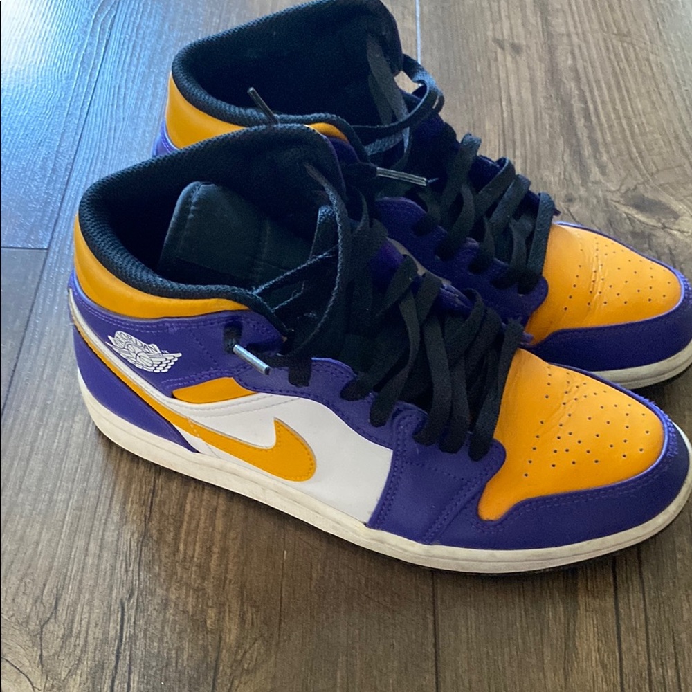 Nike Purple and Yellow Sneakers
